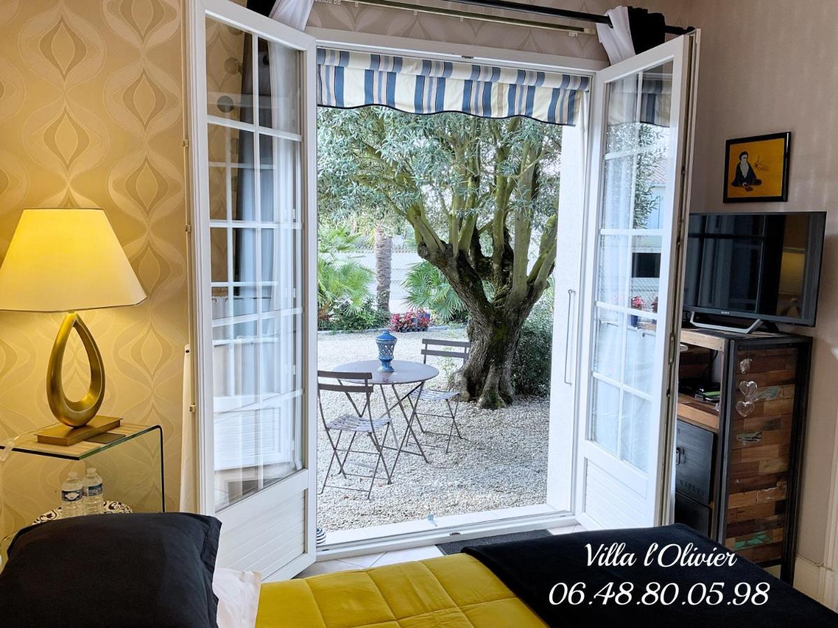 Chambre D'Hotes "Les Volets Bleus" - Villa L'Olivier Cote Mer Vaux-sur-Mer Exterior photo